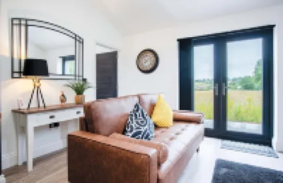 The Shed - 1 Bedroom - Cosheston