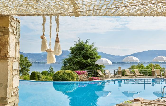 Limneon Resort & Spa