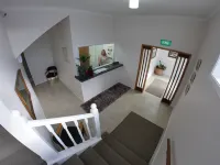 Masonic Hotel Hotels in Waitara
