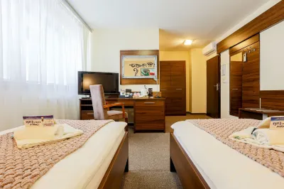Grand Hotel Senica, Garni فنادق في Myjava