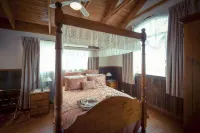 Sanctuary Park Cottages -  Privatzimmer