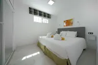 애틀랜틱 선 비치 - 게이 (남성 전용)