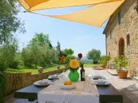 Hillside Escape in Vinci - Pet Friendly