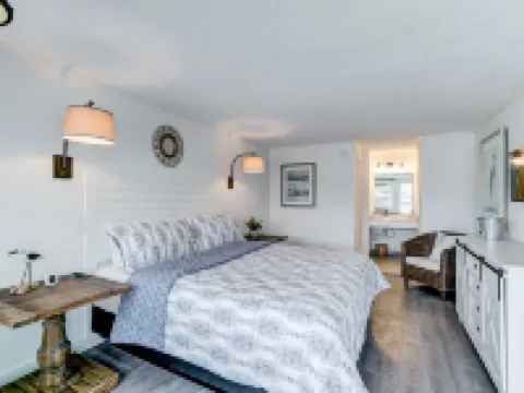 Deltaville Dockside Inn โรงแรมในMiddlesex County