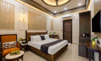 Saltstayz Autograph - Connaught Place