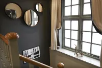 The Plough Inn & Cottages Hotels in Burniston