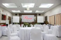 Parai Beach Resort & Spa فنادق في Sungailiat