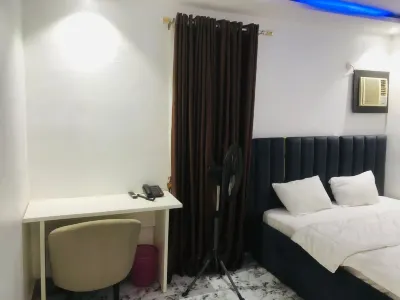Laquinta Hotel by Juicebox Hôtels à : 