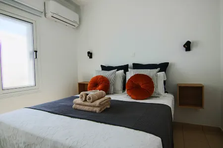 Phaedrus Living: Seaside Luxury Flat Lighthouse 62 Отели рядом с достопримечательностью «Царские гробницы»