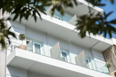 The Convo Athens Riviera Отели рядом с достопримечательностью «Atlas Kallitheas Ethousa Pallis»