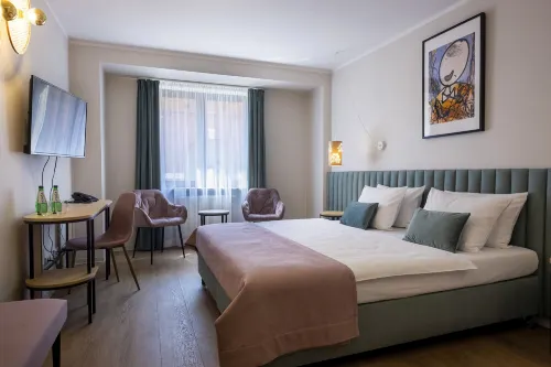 Hotel H12 - 4つ星