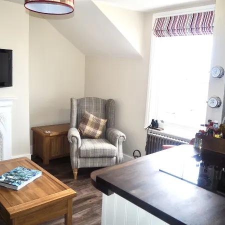 The Seaview Snug