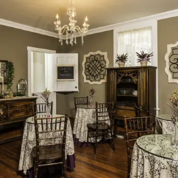 Carriage Way Inn Bed & Breakfast Adults Only - 21 Years Old and up