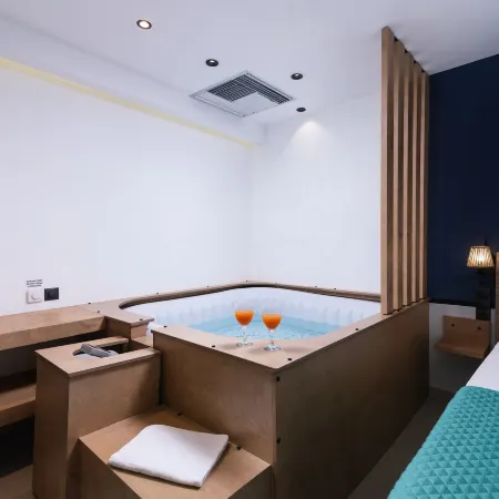 Alcyone Studios and Apartments