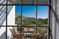 Oniropetra Luxury Suites - Mountain view