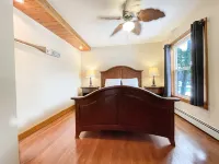 Bobcaygeon Resort Hotels in Bobcaygeon