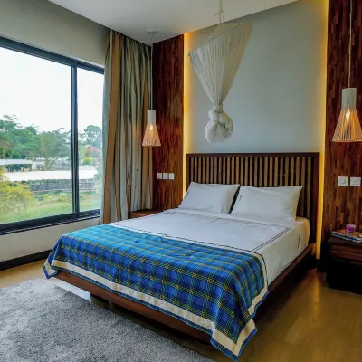 Warwick Centre Hotels near Montessori Plus Centre