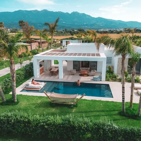 Taf Villas - Beach Resort & Tesla