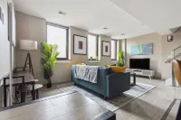 Modern Downtown Apartment