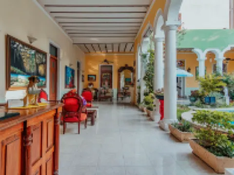 ホテル サンタ マリア メリダ メリダのホテル