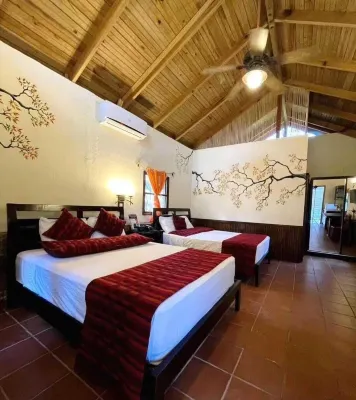 Mayan Hills Resort فنادق في 
