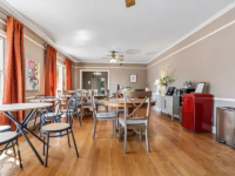 Cinnamon Bear Creekside Inn Hotels in Sonoma