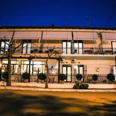 Anixis Hotel