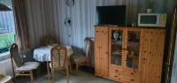 Small and cozy holiday home. Quiet Location Hotels in Bunde