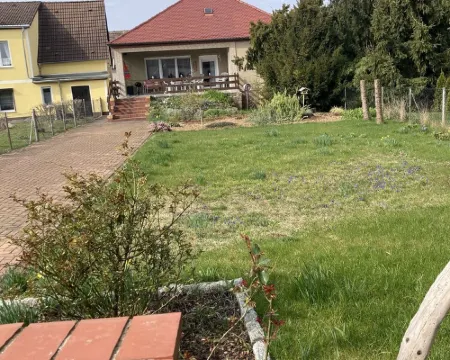 Ferienhaus Oma Inge Zwischen Goitzsche und Muldestausee Haustierfreundlich ! Hotels in Pouch