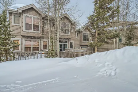 2-BD 3-BDR Ski Cabin