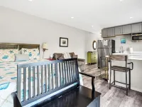 All Inn on Edisto - Cozy Studio Condo Close to Everything Hotels in Edisto Beach