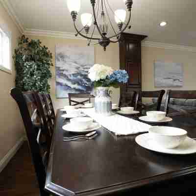 Destination #14 Dining/Meeting Rooms