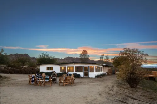 Desert Oasis with Hot Tub and Cowboy Tub Pool - Stunning Retreat