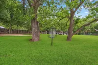 In Ground Pool and Kayaking Access - Stunning Cozy Escape