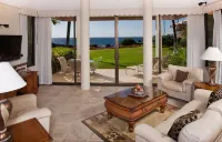 Ocean View Condo with Tropical Gardens and Pool Access - Elegant Oasis