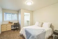 Community Pool and Full Kitchen Amenities - Modern & Inviting Retreat