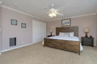 Stylish Retreat with Pool and Spa Access - Spacious Coastal Haven