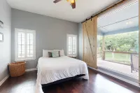 New Colorado River Home w/ Large Deck, Canoe & Paddleboards