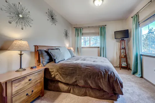 Quality Furnishings and Hot Tub Access - Gorgeous Haven