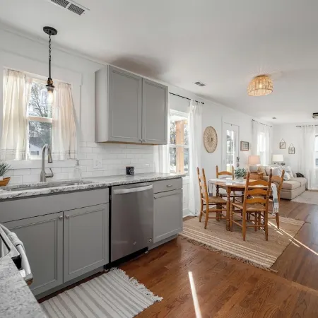 Charming 3BR 2BA Fully Renovated near DWNTN & MTSU