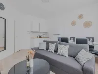 Modern Apartment - 2Br-6P- Levallois-Perret Hotels in Clichy