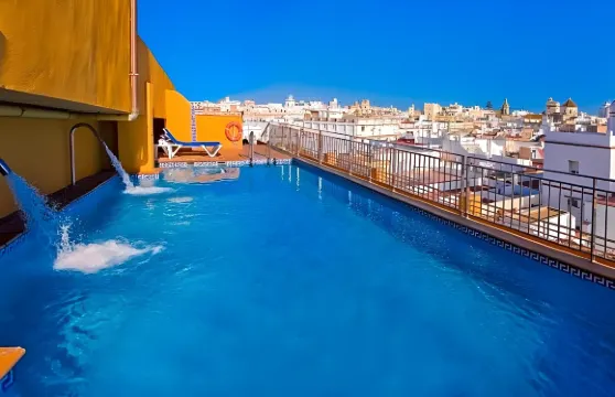 加的斯參議員水療酒店