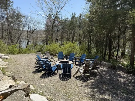 Private Retreat For You w/HEATED Pool, Private Dock,  Activity gym, 100 acres!