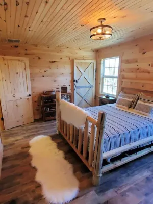 Blue Sky Cabin Red River Gorge - Hot Tub Wi-Fi Hotels in Menifee County