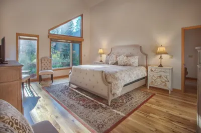 Spacious Luxury with Private Hot Tub - Stunning Mountain Oasis Hotels in Warriors Mark