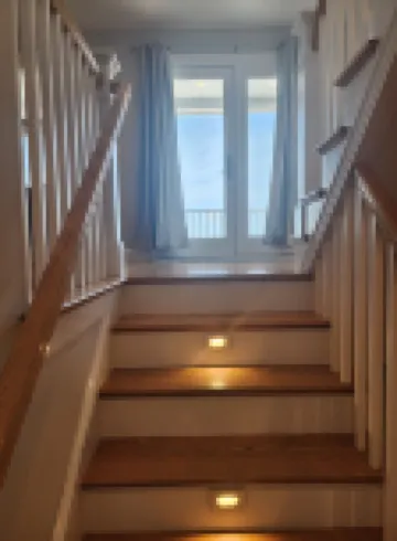 Clean-Cozy-Comfy. Steps to the Ocean in Salisbury Beach! 索爾茲伯里酒店