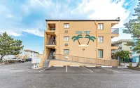 Ocean and Bay view luxury condo with balcony