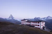 Riffelhaus 1853 Hotels near مدرسة زيرمات للتزلج European Snowsport