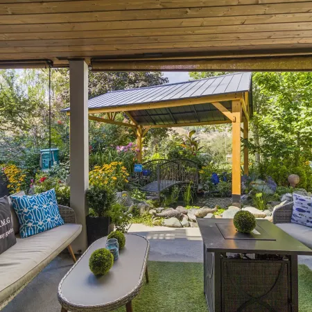 Rayleigh River Retreat - Garden Oasis