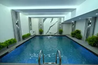 Dynasty Hotel & SPA - piscina